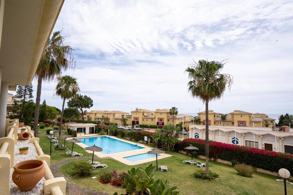 Seaview And Big Terrace Cabopino Apartment Marbella Bagian luar foto